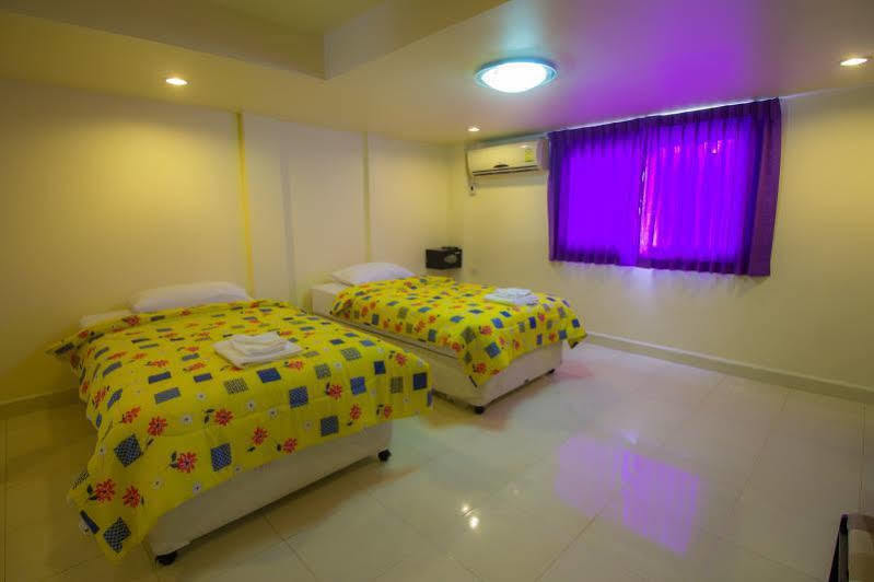 Hk Residence HHQ Extérieur photo